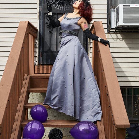 Grey satin ball gown, truly epic! Drunk purchase, my regret, your win! - Picture 10 of 11